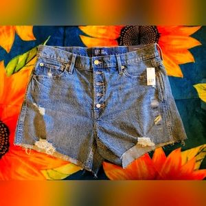 ⚠️⚠️ Brand New GAP shorts